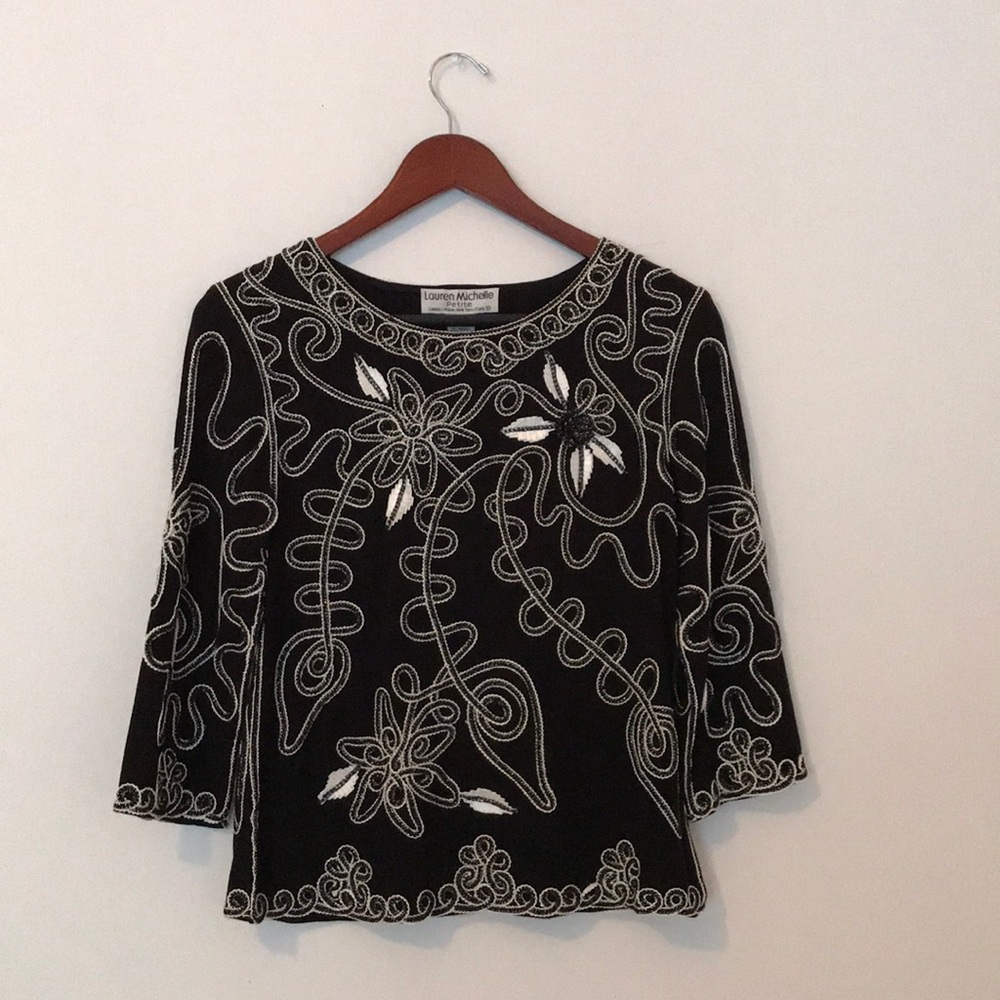 EMBELLISHED TOP!
